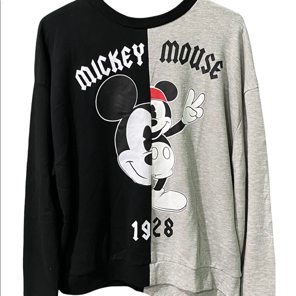 Mickey Mouse Sweater - Picture 1 of 6